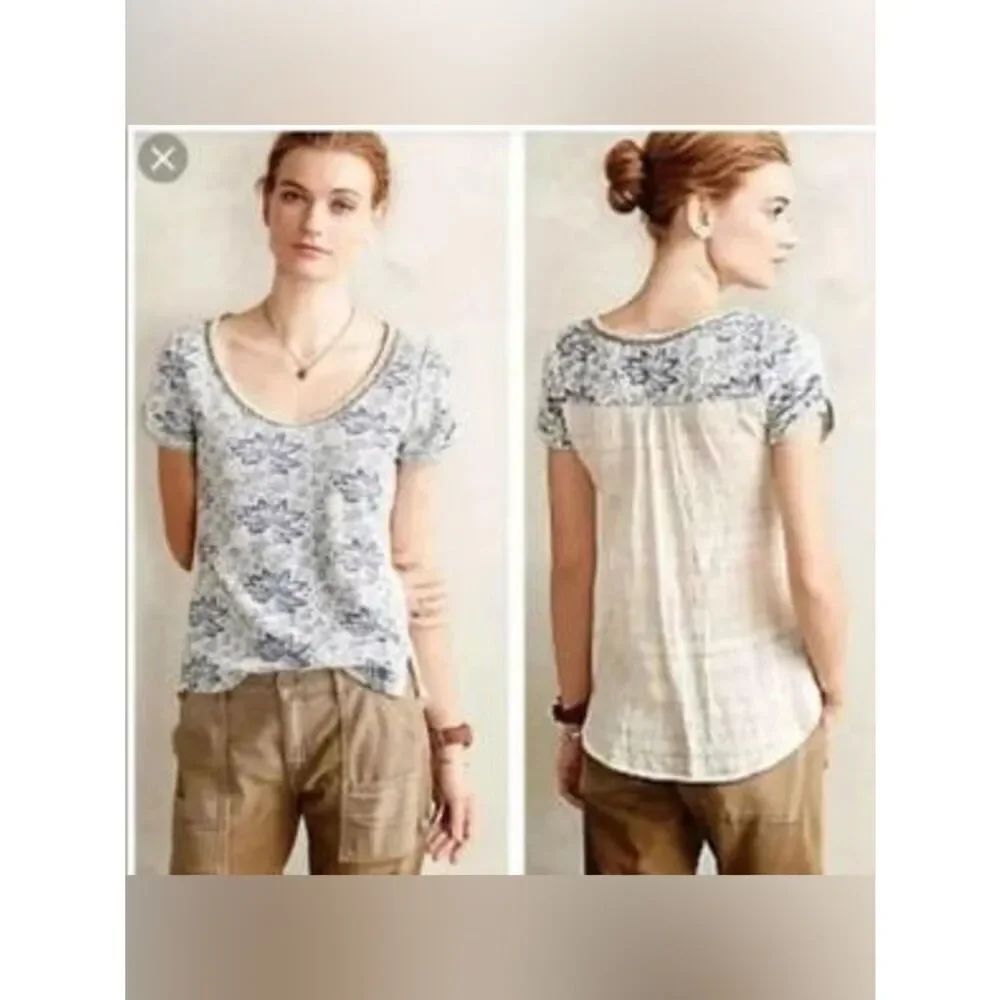 Anthropologie Akemi & Kim Top. Size XS